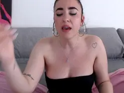 Amateur Live Sex of Leila25