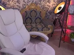 Amateur Live Porn of LittleShyy