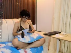 Amateur Private Sex Chat of Laena_Castillo