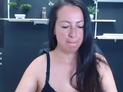 Amateur Live Sex Cam of Lauryn_Jones