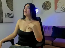 Amateur Free Porn Cam of yiyi-saenz