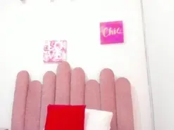 Amateur Live Sex Cam of yara10_