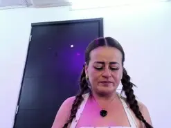 Amateur Sex Cam of mature_magenta