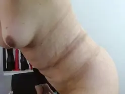 Amateur Live Sex Cam of mature_magenta