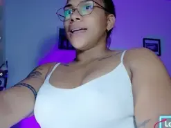 Amateur Private Sex Chat of KaroolynaRoss