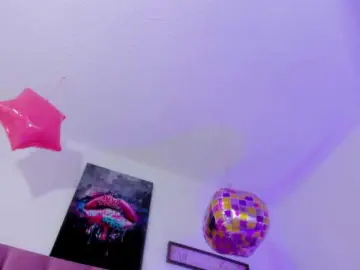Bongacams Live Sex Cam of Aily-star