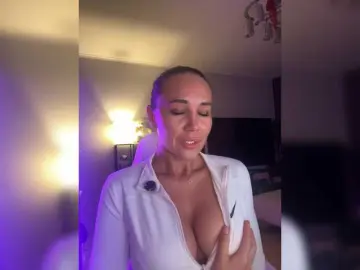 Bongacams Adult Video Chat of QWEENII