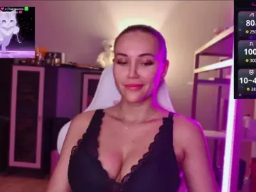 Bongacams Free Live Porn of QWEENII