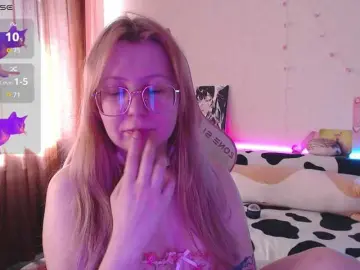 Bongacams Live Sex Cam of henby-streams