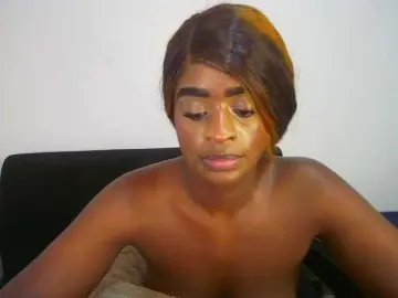 Bongacams Watch Live Sex Cams of HannahCox19