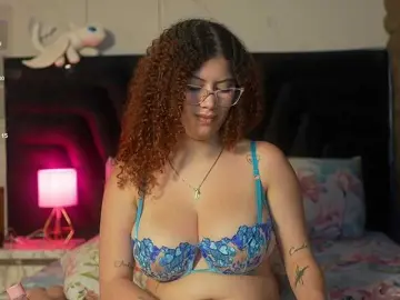 Bongacams Live Sex Cam of HoneyHips