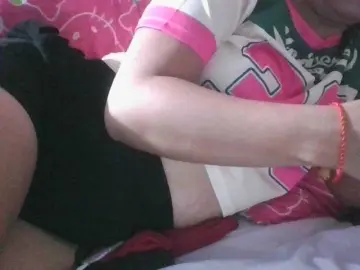 Bongacams Sex Cam of LUCKY17-1
