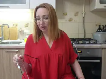 Bongacams Free Porn Cam of Pink-Lips