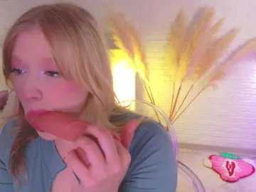 Bongacams Sex Cam of CrazyWine