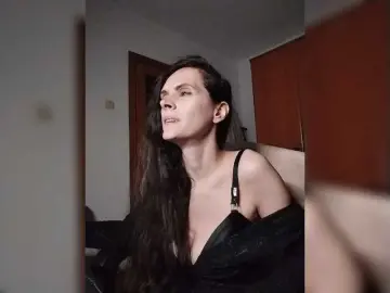 Bongacams Watch Live Sex Cams of SexQueen11