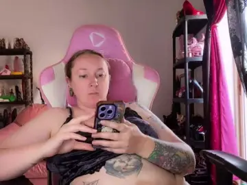 Bongacams Free Porn Cam of NylonQueen