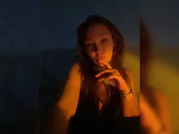Bongacams Watch Live Sex Cams of Alisasqrl