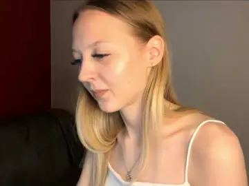 Bongacams Nude Webcam of QueenieGroos