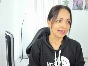 Bongacams Live Porn of Carlin1511