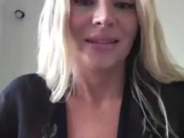 Bongacams Best live sex cam show of chloebelle