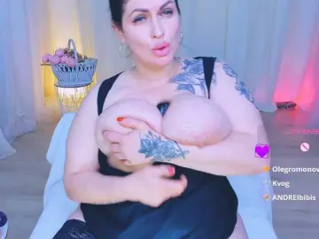 Bongacams Free Porn Cam of CharlinneSi