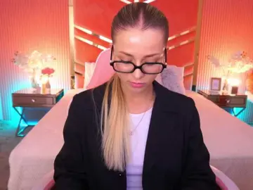Bongacams Adult Video Chat of LoveeDove
