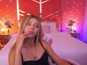 Bongacams Free Porn Cam of LoveeDove