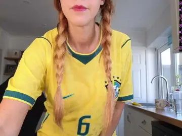 Bongacams Best live sex cam show of stripmequick