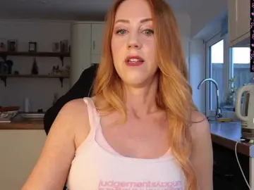 Bongacams Nude Webcam of stripmequick