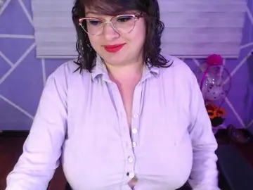 Bongacams Free Porn Cam of MiaaJoness