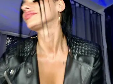 Bongacams Watch Live Sex Cams of ell3