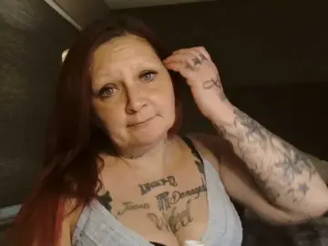 Bongacams Watch Live Sex Cams of Adelaideskyy