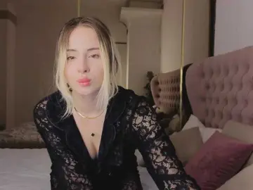 Bongacams Adult Webcam of Bella-crazyy