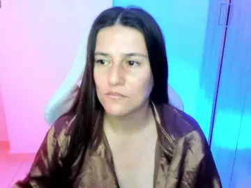 Bongacams Free Live Porn of Saskyaajohnson