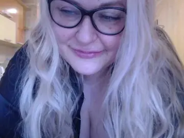 Bongacams Nude Webcam of WifeyNusha