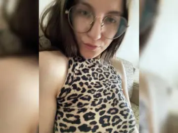 Bongacams Live Sex Cam of sweet-kiss22