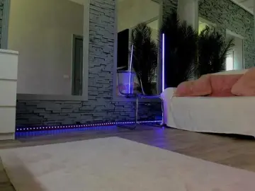 Bongacams Live Sex Cam of Reina-Cummings