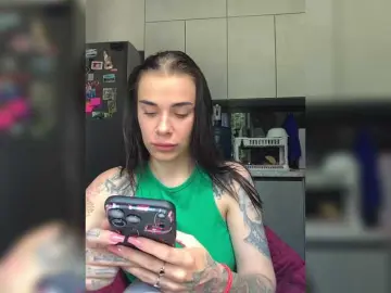 Bongacams Live Porn of MaidenCrystal
