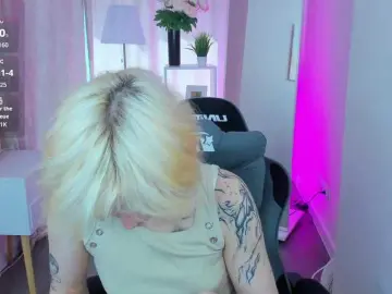 Bongacams Free Live Porn of LunaaBee