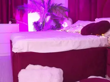 Bongacams Adult Webcam of KiraKrush