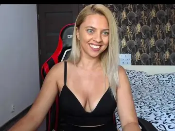 Bongacams Free Porn Cam of CarlaStaceeFun