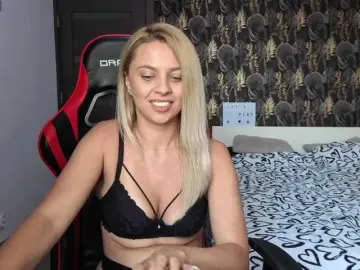 Bongacams Adult Video Chat of CarlaStaceeFun