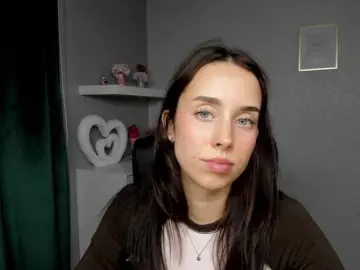 Bongacams Watch Live Sex Cams of adeleLive