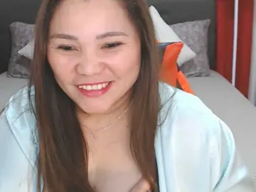 Bongacams Live Porn of AsianHotMama143