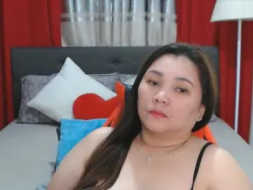 Bongacams Free Live Porn of AsianHotMama143