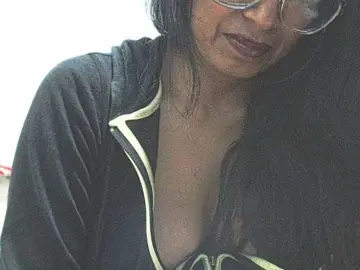 Bongacams Adult Video Chat of HOTTTSKIN