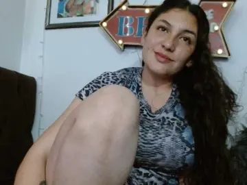 Bongacams Live Sex Cam of Ratienterciopelo