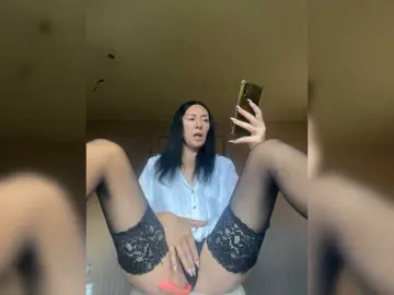 Bongacams Sex Cam of KarolinaMilf