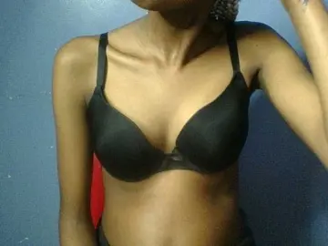 Bongacams Live Sex Cam of Curvypetite