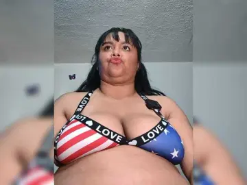 Bongacams Free Live Porn of CandyBrowm